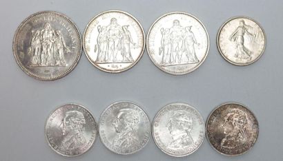 null Ensemble de huit pièces en argent : 50 francs 1977 / 10 Francs 1965 et 1968...