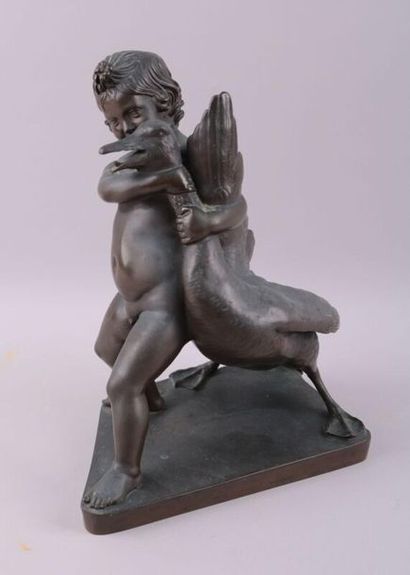 null Enfant avec une oie, Sujet en bronze, cachet réduction Collas - H. 27 cm
