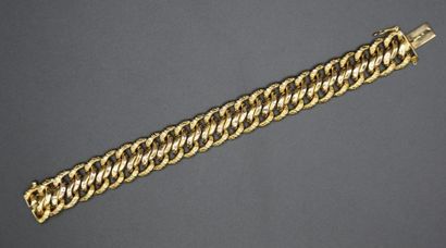 null Bracelet en or jaune 750 millièmes maille américaine - 30.41 g / L. 19.5 cm