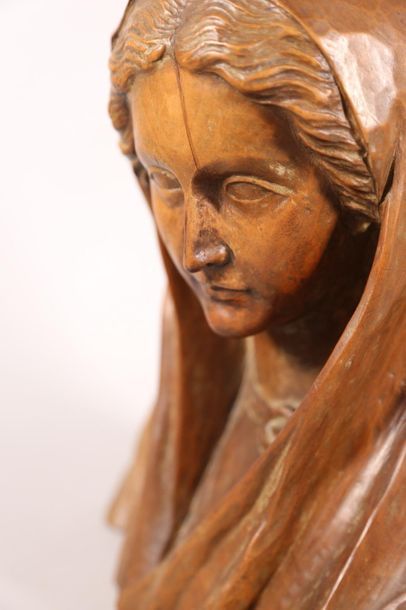 null Buste de la Vierge en bois sculpté, H. 33 cm