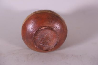 null Vase en céramique à décor de guerrier - H. 21 cm (chocs) (éclats aux talon et...