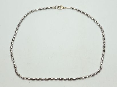 null CHIMENTO, collier en or blanc - 13.57 g / L. 44.5 cm