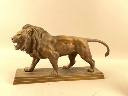 null Lion rugissant - Sujet en bronze - H. 23 cm / L. 45,5 cm 