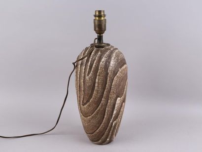 null René BUTHAUD (1886-1986) Vase ovoïde en céramique émaillée, monté en lampe....