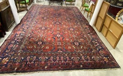 null Grand tapis Iranien fond rouge décor floral - 540 x 370 cm - usagé 