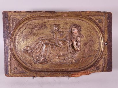 null Élément de boiserie en bois doré XVIIIe, à décor de Lucrèce 30,5 x 49,5 cm (accidents...