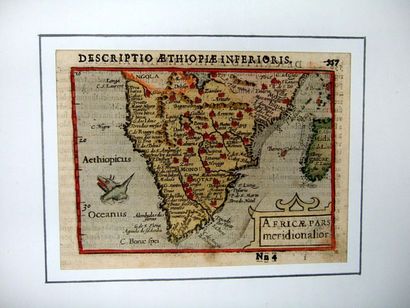 null [Cartes anciennes]. Ensemble de 10 cartes anciennes de l'Afrique avec Madagascar...