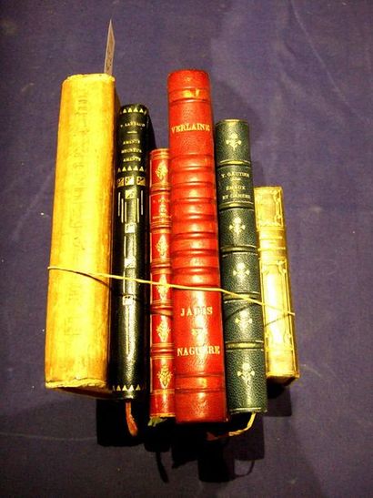 null HC01 - Lot de 6 volumes reliés de poésie dont Les Fleurs du mal de Charles Baudelaire...