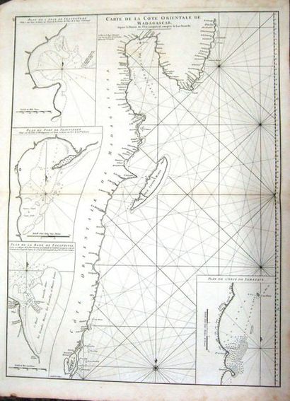 null [Cartes anciennes]. Ensemble de 10 cartes côtières de Madagascar dont :
- Plan...