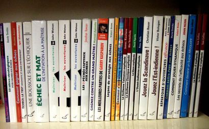 null Ensemble de 28 volumes sur les échecs aux éditions Olibris à Montpellier :

ROWSON...
