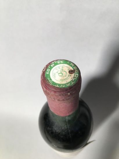 null 1 blle Ch. BERNADOTTE - HAUT-MEDOC 1983 - Bas goulot, étiquette sale