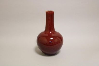 null Vase sang de boeuf - H. 37 cm