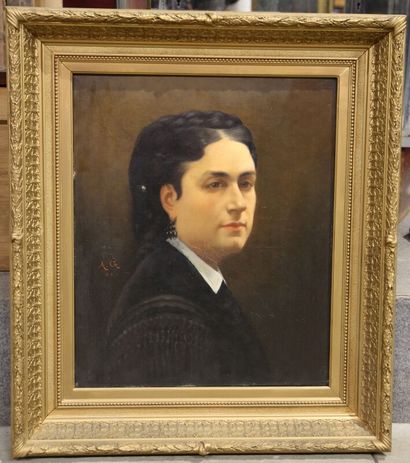 null Ec. Française fin XIXe - Portrait de femme à la robe noire - huile sur toile...