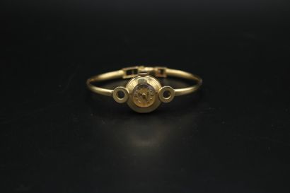 null CYMA, montre bracelet de femme en or jaune 750 millièmes 

Poids brut : 19.2...