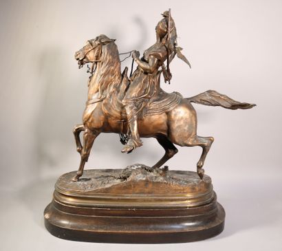 null Pierre-Jules MÊNE (Paris, 1810 - Paris, 1879) Fauconnier arabe à cheval - Bronze...