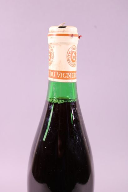 null 1 blle PINOT NOIR DE LAVAUX Cuvée Latour Bourgogne 1980 dans le goulot