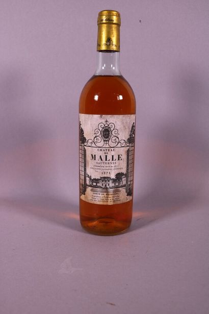 null 1 blle Ch. DE MALLE Sauternes 1973 haute épaule, étiquette abîmée