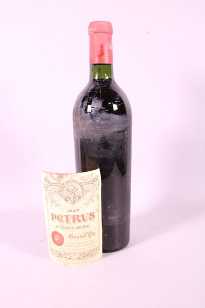 null 1 blle Ch. PETRUS Pomerol 1947 - Bas goulot, étiquette sale mais lisible