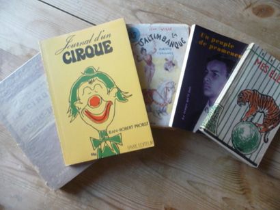 null Lot de 5 livres dont :

Le Journal d'un Cirque

Un peuple de promeneurs(Alexandre...