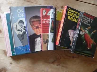 null Miscellaneous Magic Lot in English

including : Encyclopedia Magic Heny and...