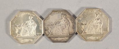 null Three silver tokens Notaires de l'Arrondissement de Bordeaux. 54 g