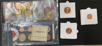 null Lot de pièces en euros - 2 pochettes et centimes