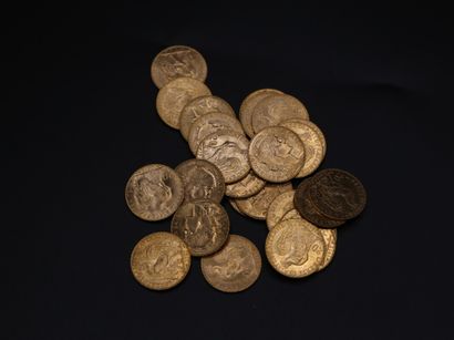 null Twenty-five 20 franc gold coins - 161.53 g