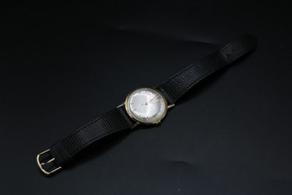 null LOISY, boitier de montre extra-plat acier Ø. 35 mm - bracelet rapporté. rayures...