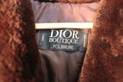 null Dior Boutique, veste en fourrure

taille 36