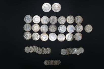 null Set of 56 silver coins including : 2 x 50 FR // 22 x 10 FR // 13 x 1 FR // 19...