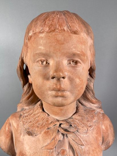 null FRERE Jean Jules (1851-1906) "Enfant en buste" sujet en terre cuite signé et...