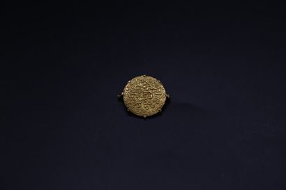 null Monnaie arabe en or jaune montée en broche - 6,06 g