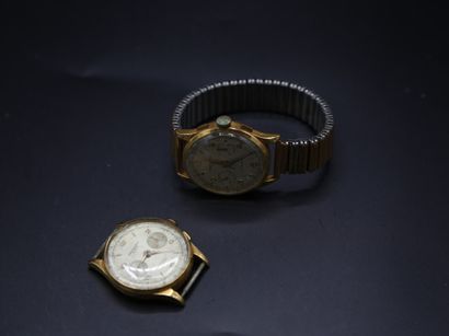 null Deux boitiers de montres chronographes en or jaune, une avec bracelet acier....
