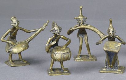 null Ensemble de huit musiciens en bronze coulé à la cire perdue - Afrique de l'...