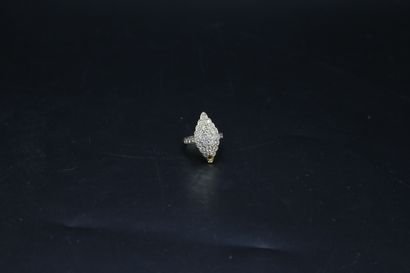 null Bague marquise en or jaune (750) et diamants ronds brillants pour environ 1.5...