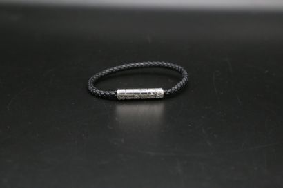 null Hermès Paris, bracelet modèle Goliath Code, bracelet tressé en veau Swift noir...