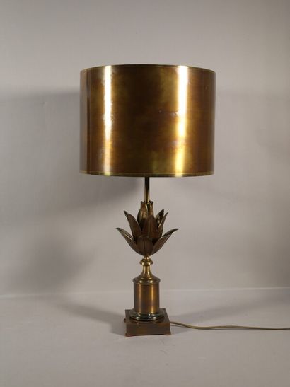 null Maison CHARLES, 

Lampe modèle Agave

bronze doré et laiton 

marqué en creux

H....