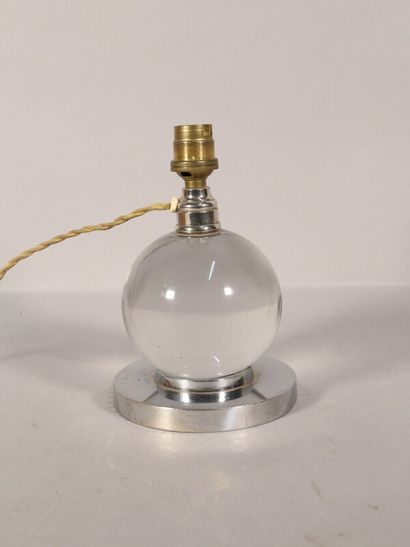 null ADNET Jacques (1900 - 1984)

Lampe à base constituée d'une sphère en cristal...