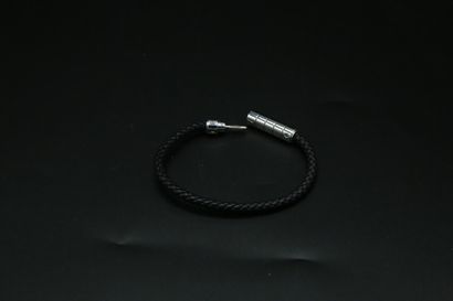 null Hermès Paris, bracelet modèle Goliath Code, bracelet tressé en veau Swift noir...