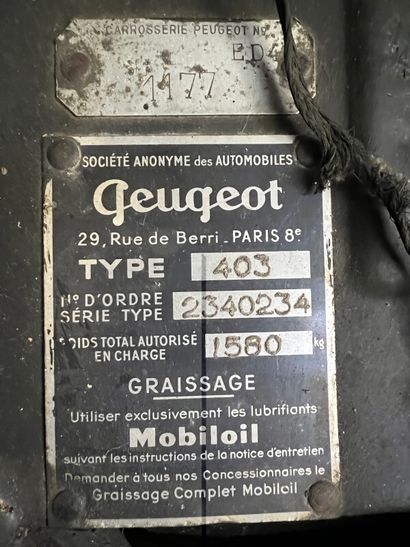 null PEUGEOT type 403 du 01/01/1959, cabriolet 2 portes de couleur noire, sellerie...