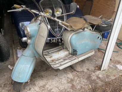 null LAMBRETTA type LAM 125LD de1954, scooter 125 cm3 mono 2 tems de couleur bleue,...