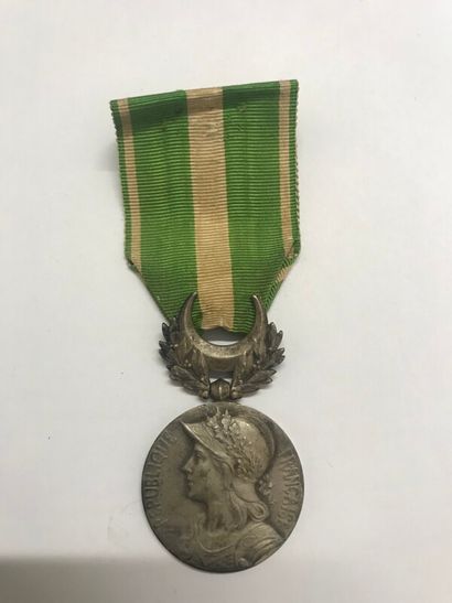 null FRANCE :

Médaille Campagne du Maroc 1909