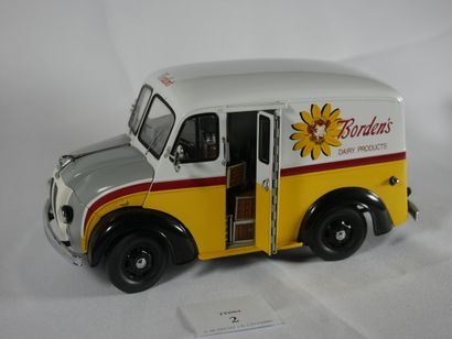 null 1950 Borden milk truck - brand The danbury mint - scale 1/24
