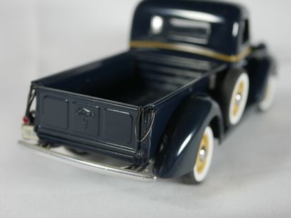 null 1933 Ford pick up truck - marque The danbury mint - échelle 1/24