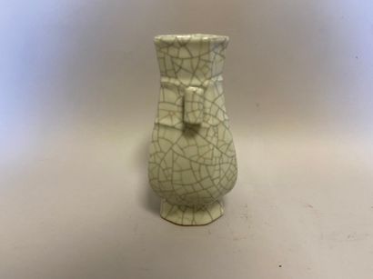 null Chine - Vase porcelaine craquelée - H. 20.5 cm