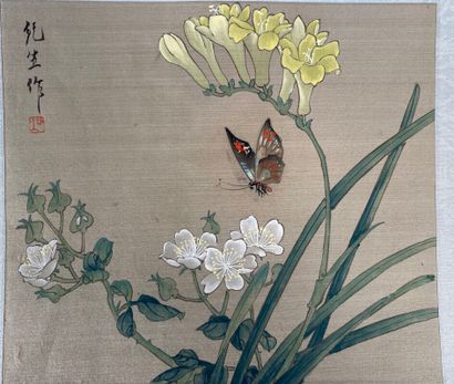 null Papillons et fleurs

deux encres sur soie

15,5 x 17,5 cm