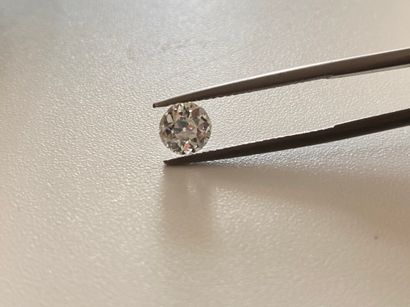 null Diamant sur papier rond taille ancienne - 0,9 ct (égrisures)