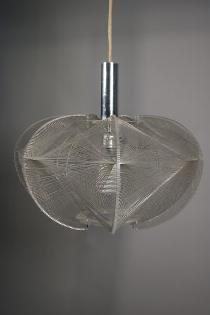 null Paul SECON (1916-2007) Suspension plexiglass et fils de nylon - 39 x 44 cm