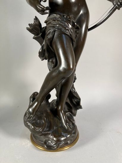 null MOREAU Mathurin (1822-1912) "Diane" sujet en bronze, signé et noté hors concour...