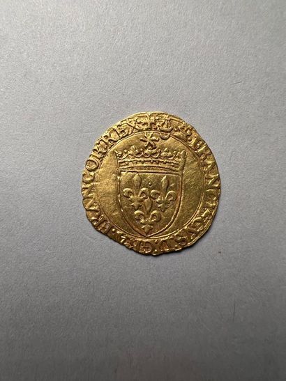 null Ecu d'or de François Ier (1515-47) TTB 

3,36 g - diamètre 27 mm 

expert M....